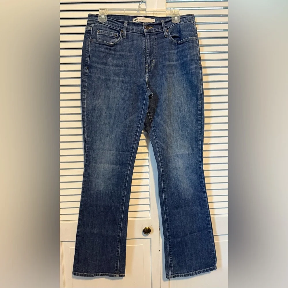 Women's boot cut Blue Jeans by Levi - Picture 1 of 4